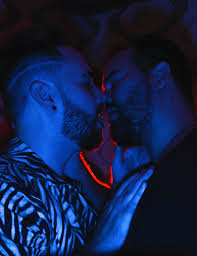 Former vice president joe biden recalls the first time he saw two men kissing in 1961. Gay Kiss Pictures Download Free Images On Unsplash
