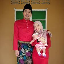 album apa warna tema raya tahun ni? 10 Ide Tema Warna Baju Raya Tahun 2019 Little One Scandles