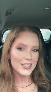 Keri Knight's Instagram, Twitter & Facebook