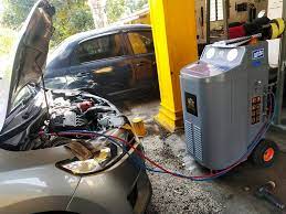 Kecanggihan mesin flushing aircond kereta, boleh lakukan proses flushing tanpa buka sebarang skru pada compressor aircond. Permulaan Sang Auto Accessory Air Cond Service Facebook