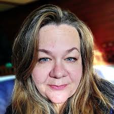 Shelly Muse's Instagram, Twitter & Facebook