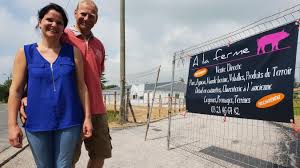 A La Ferme Marc Et Isabelle Delaporte Voient La Vente Directe En Grand