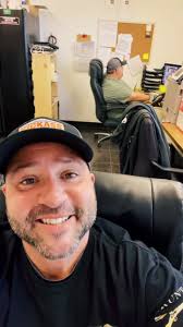 Exploring the Contrasts in Humor: Old Jokes vs. New Jokes