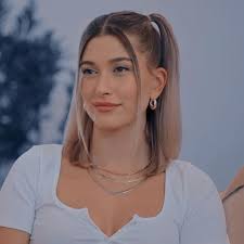 Fatima Simpson (smileforeverbab)