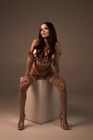 Alina_Vibe_Me Webcam Model Profile | xHamsterLive