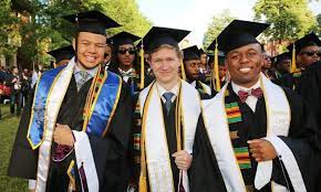 What It Takes To Be Valedictorian: Three College Students Share Their  Secrets