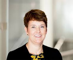 Melinda Pryor's Instagram, Twitter & Facebook