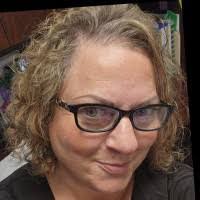 Lora Parks's Instagram, Twitter & Facebook