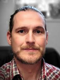 Leslie Gilley's Instagram, Twitter & Facebook