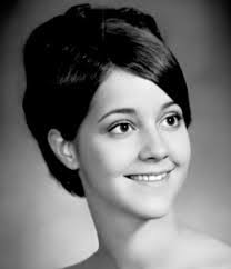 Gayle Davis's Instagram, Twitter & Facebook