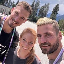 Carlette Powell's Instagram, Twitter & Facebook