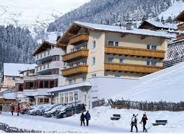 See 2,827 tripadvisor traveler reviews of 38 serfaus restaurants and search by cuisine, price, location, and more. Serfaus Pensionen Zimmer Unterkunfte Ab 39