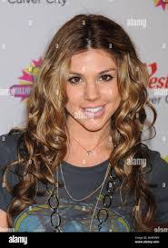 Kate Cottrell's Instagram, Twitter & Facebook