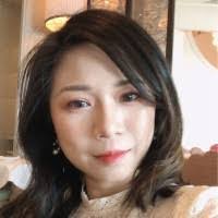 Carolyn Leung's Instagram, Twitter & Facebook