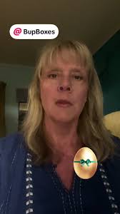 Encontrando un brazalete de plata en una caja misteriosa