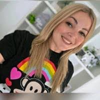 Danielle Gavin's Instagram, Twitter & Facebook