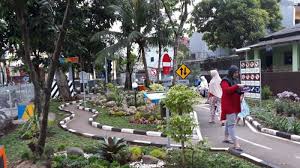 Taman lalu lintas ade irma suryani harga tiket: Gambar Taman Lalu Lintas Bandung