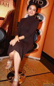 See full list on ms.wikipedia.org Laudya Cynthia Bella S Feet Wikifeet