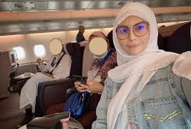 Nama saya bukan muhammad sajjad tapi nama penuh saya sajat kamaruzzaman. Biodata Nur Sajat Tak Gentar Ke Tanah Suci Dengan Status Jantina Yang Masih Misteri