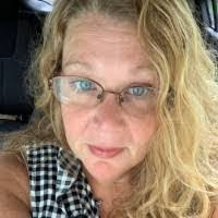 Dina Phillips's Instagram, Twitter & Facebook