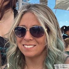 Kim Weidman's Instagram, Twitter & Facebook