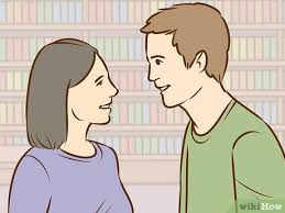 Bazı kızlar, duygularını gizleyen arkadaşlara sahipken, bazıları da kıkırdayan veya onlara yaklaştığınızda tuhaf. Reddedilmeden Bir Kiza Ondan Hoslandigin Nasil Soylenir Wikihow