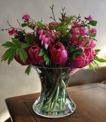 Pin By Lindyn Jolley On Flowers Spring Flower Arrangements Spring Flower Arrangements Centerpieces Flower Arrangements