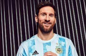 Por alan rodríguez avilésactualizado14 de junio de 2021 19:30. Con Messi Como Modelo La Seleccion Argentina Presento Su Nueva Camiseta