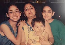 टीव्ही 9 मराठी डिजीटल टीम. Yami Gautam Shares Glimpses Of Her Father S Birthday Celebrations