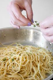 Grab A Forkful Of Happiness By Making This Garlicky Spaghetti Immediately Recipe Pasta Recipes Garlic White Wine Sauce Light Pasta