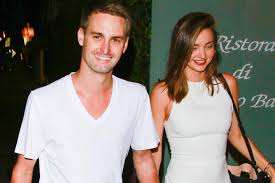 Upon moving to new york, she landed gigs for levi's. Miranda Kerr 1 Statement Zum Neuen Gala De
