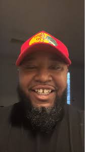 Can anyone make the water in the back less dirty and whiten my teeth a  little 😆