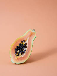 Papaya (carica papaya) fruit contains the proteolytic enzymes papain and chymopapain before ripening, but they are not present in the ripe fruit. Papaya Wie Man Sie Zubereitet Was In Ihr Steckt Kitchen Stories