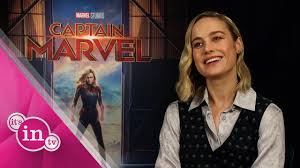 A page for describing characters: Captain Marvel Brie Larson Will Weibliche Starke Zeigen Youtube