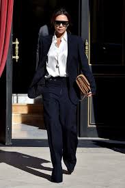 Base notes are vanilla, amber, sandalwood and mastic or lentisque. Tenue De Gala Pantalon Femme Www Macj Com Br