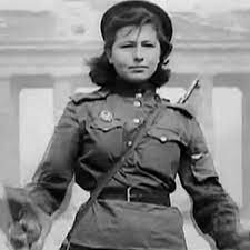 Kiev acusa regularmente a rusia de participar en el conflicto en el donbáss, pero. Retrato Coral De Las Mujeres En El Ejercito Rojo