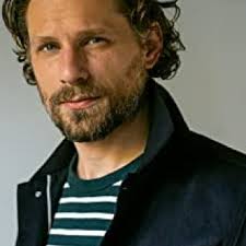 Josh Folsom (played by Matt Lauria) outfits