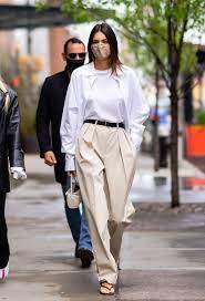 Feb 9, 2020 james devaney getty images. Kendall Jenner Schwort Auf Diese 3 Trend Outfits Fur Den Fruhling Glamour