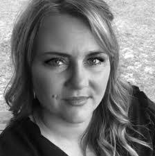 Amber Holifield's Instagram, Twitter & Facebook