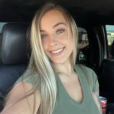 Julia Marks (@juliaamarkss) • Instagram photos and videos