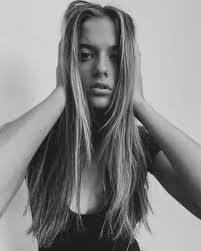 Taya Brooks Jigsaw Puzzle #1117105 Online