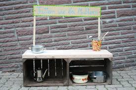 Futtern Wie Bei Muttern Matschkuche Von Frau Liebe Diy Spielkuche Kinder Garten Und Aussenkuche Selber Bauen