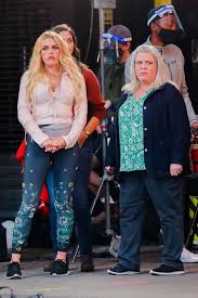 Girls5eva (music from the peacock original series). Busy Philipps Girls5eva Filming In Nyc 10 22 2020 Celebmafia