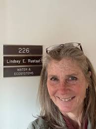 Kerri Pratt's Instagram, Twitter & Facebook