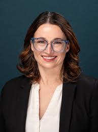 Mariah Winter's Instagram, Twitter & Facebook