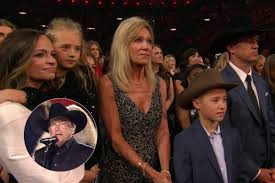 George Strait's Grandkids Watch Him Accept CMA Lifetime Award
