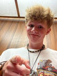 Diana Brasher's Instagram, Twitter & Facebook