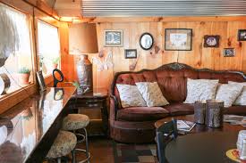Situated on lake taneycomo, the branson landing features over 100 specialty stores and restaurants, including belk department store and bass pro shop. The Best Coffee Shops In Branson Branson Com