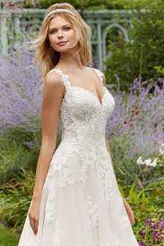 Du bist auf der suche nach dem idealen brautkleid? Schlichte Brautkleider Schlichte Hochzeitskleider Elegant Puristisch Edel