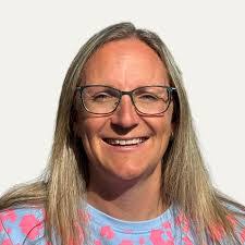 Melanie Wills's Instagram, Twitter & Facebook